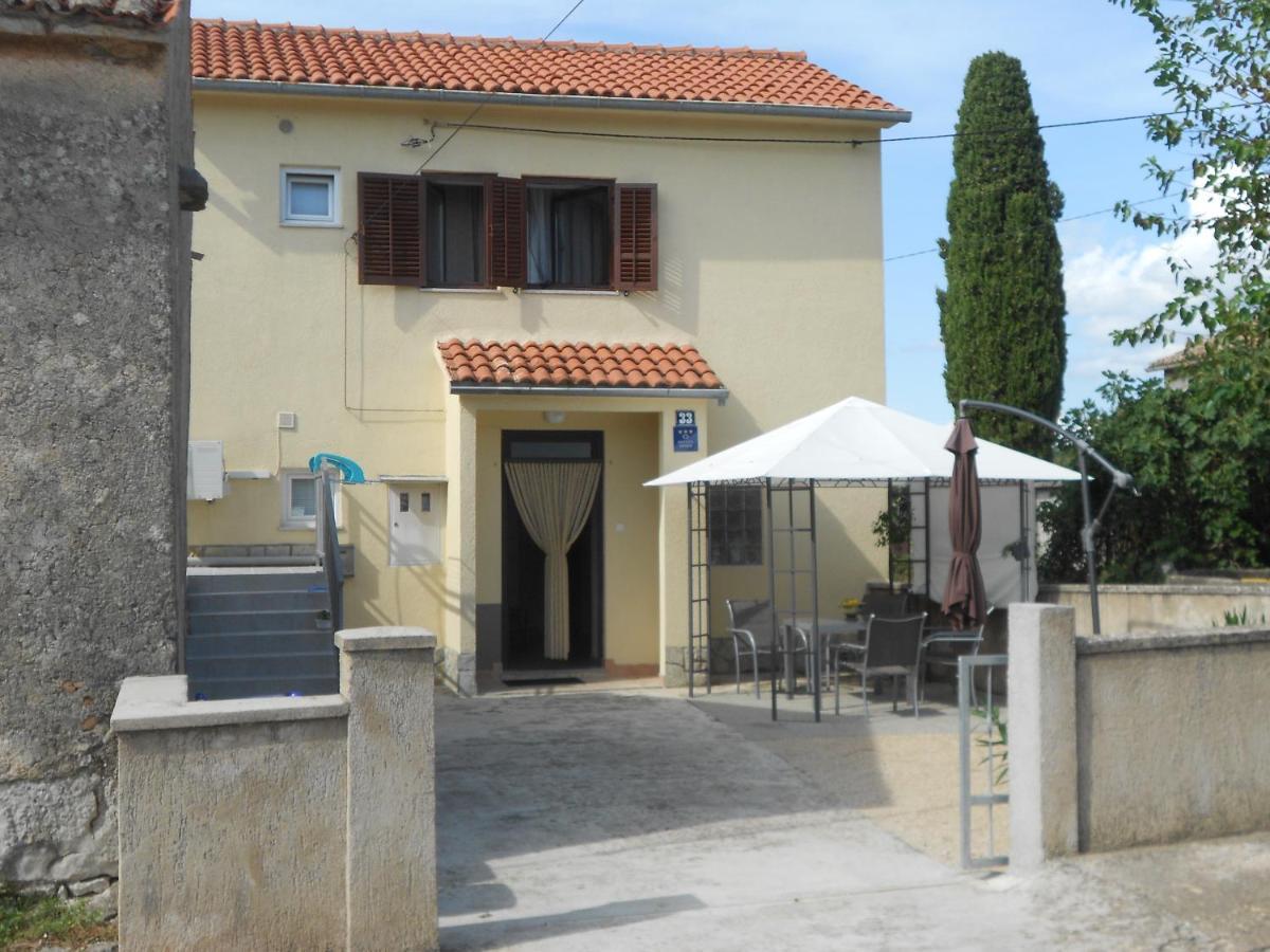 Holiday Home Mery By El-Pi Tours Malinska Εξωτερικό φωτογραφία