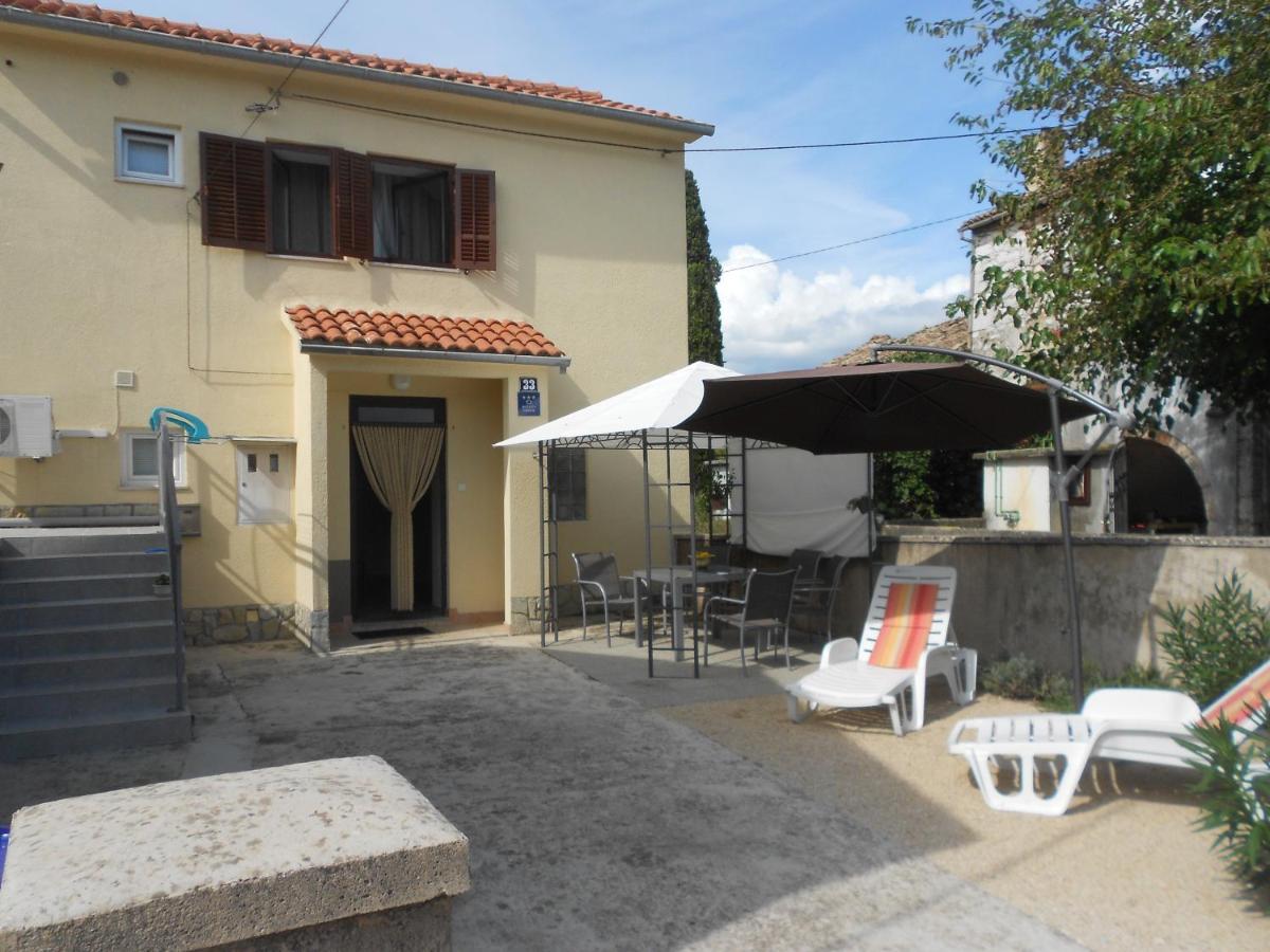 Holiday Home Mery By El-Pi Tours Malinska Εξωτερικό φωτογραφία