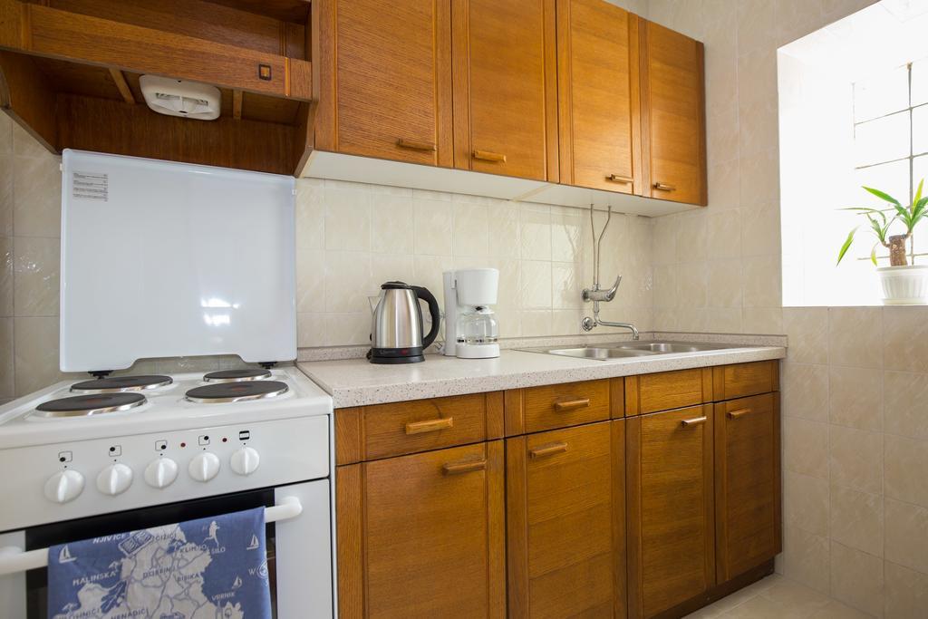 Holiday Home Mery By El-Pi Tours Malinska Εξωτερικό φωτογραφία